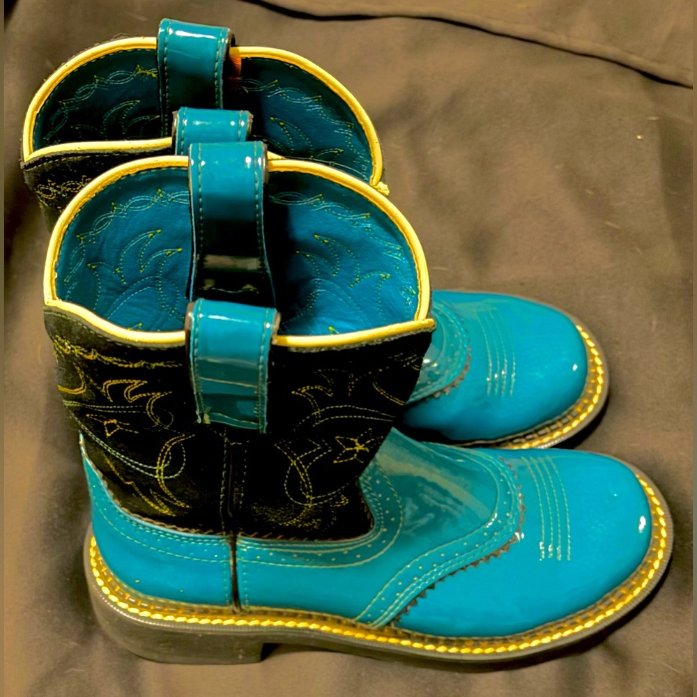 Ariat Fat Baby Women’s Black & Turquoise Pull-On Boots Sz. 6.5